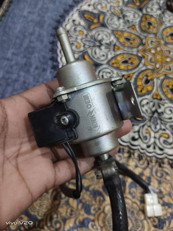 Lifting Fuel Pump Universal 2