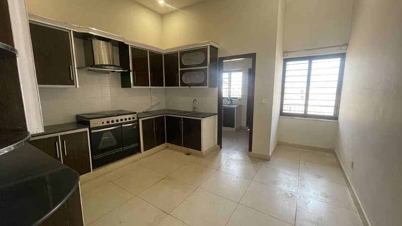 LUXURY 12 MARLA UPPER PORTION FOR RENT 9