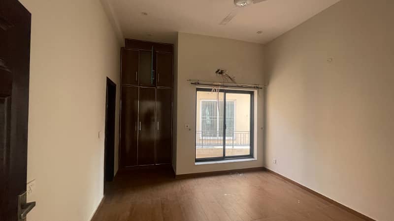 LUXURY 12 MARLA UPPER PORTION FOR RENT 12