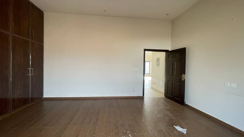 LUXURY 12 MARLA UPPER PORTION FOR RENT 21