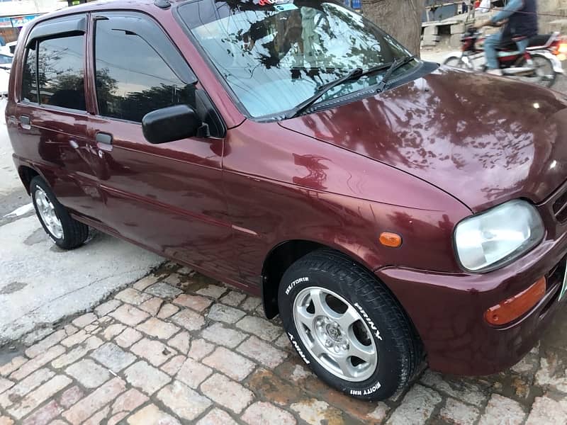 Daihatsu Cuore 2001 1