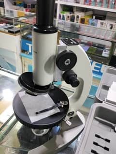 Microscope With Case.