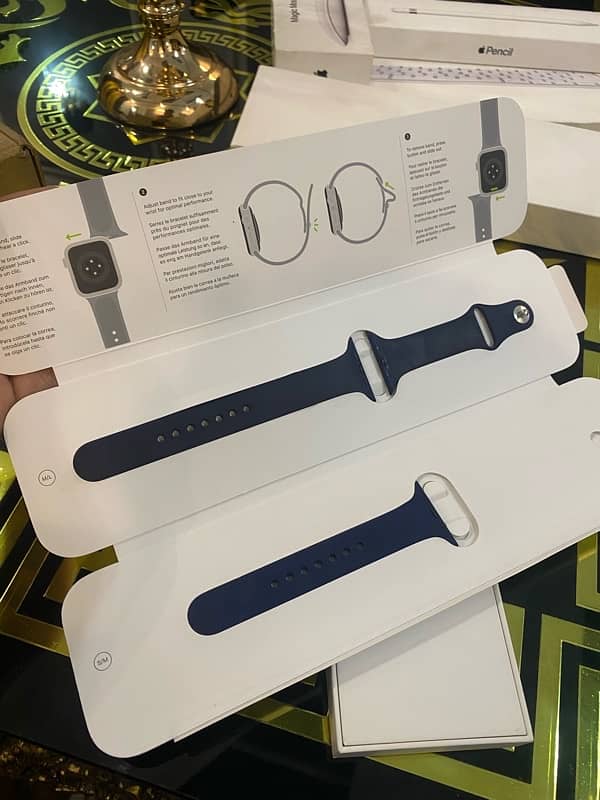 apple watch series 6  44mm GPS 1