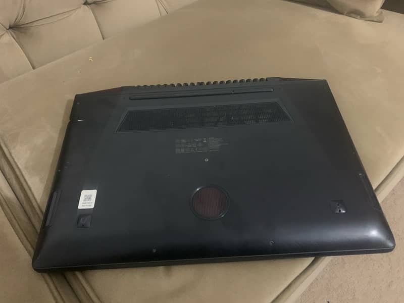 Lenovo Y-700 2