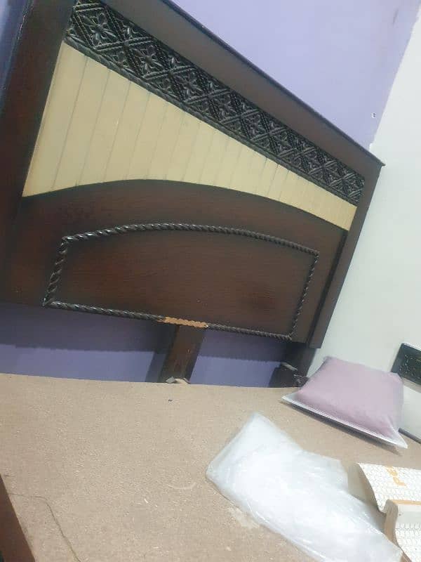 Three Single Bed  For Sale 0