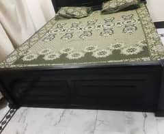 king size Bed with 1 side table and dressing Table