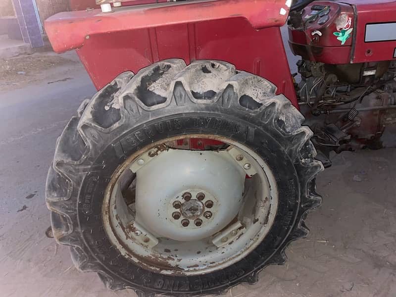 Massey Farguson 240 7