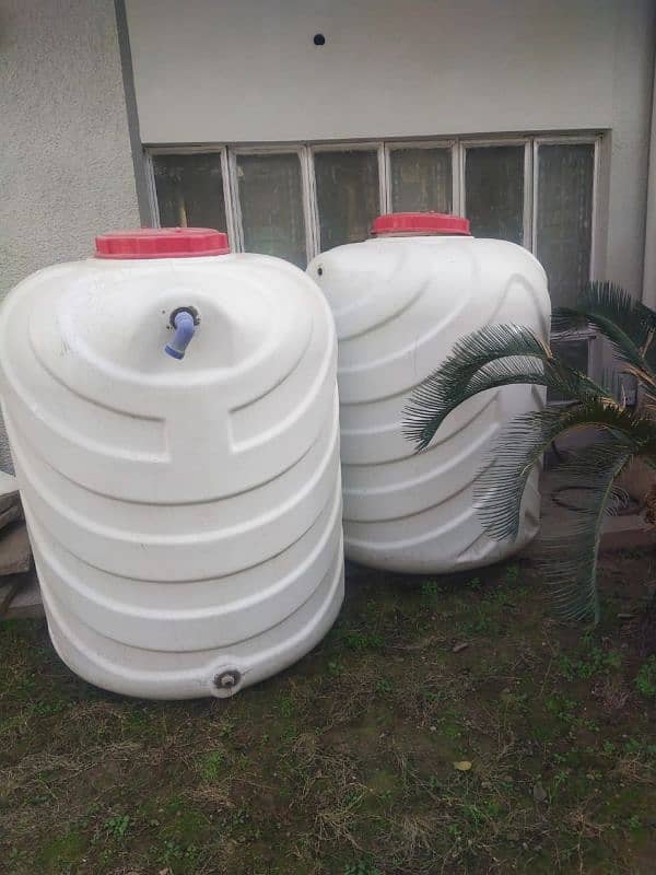 water tanki for sale 1600 Liters 0