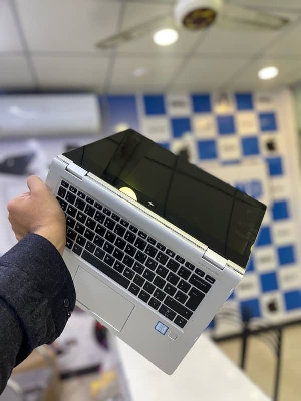 HP EliteBook x360 1030 G2 core i5 7th Gen 12