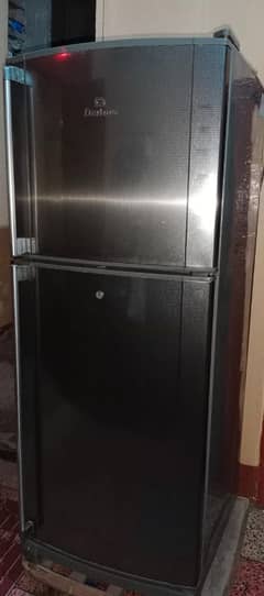 dawlance largefridge