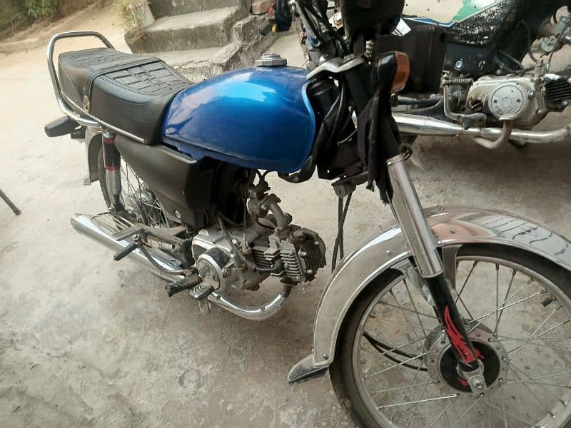 DHOOM 70 BIKE 3