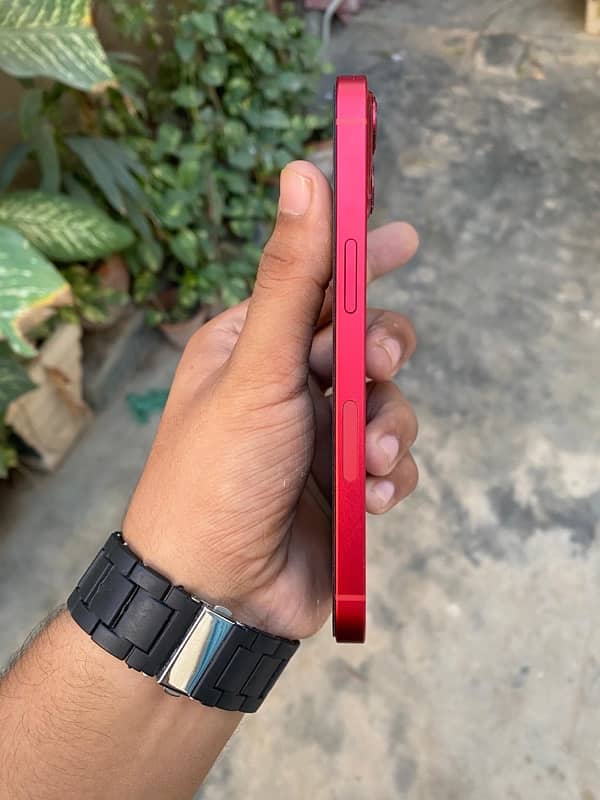 i phone 13 red Color 2