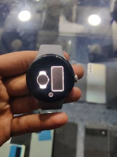 Google Pixel Watch 10\10 New Condition With Charger