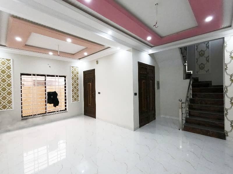 Near To Park 5 Marla House In Only Rs. 15200000 7