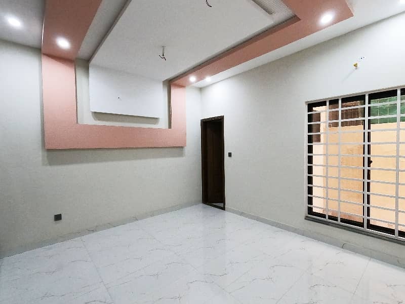 Near To Park 5 Marla House In Only Rs. 15200000 11