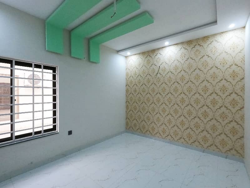 Near To Park 5 Marla House In Only Rs. 15200000 16