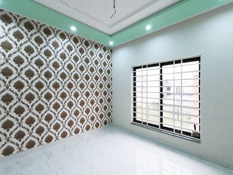 Near To Park 5 Marla House In Only Rs. 15200000 17