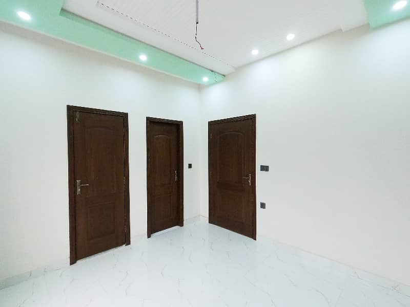 Near To Park 5 Marla House In Only Rs. 15200000 18