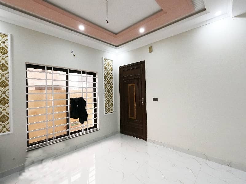 Near To Park 5 Marla House In Only Rs. 15200000 20