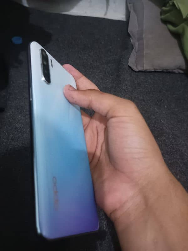 oppo f 15 4