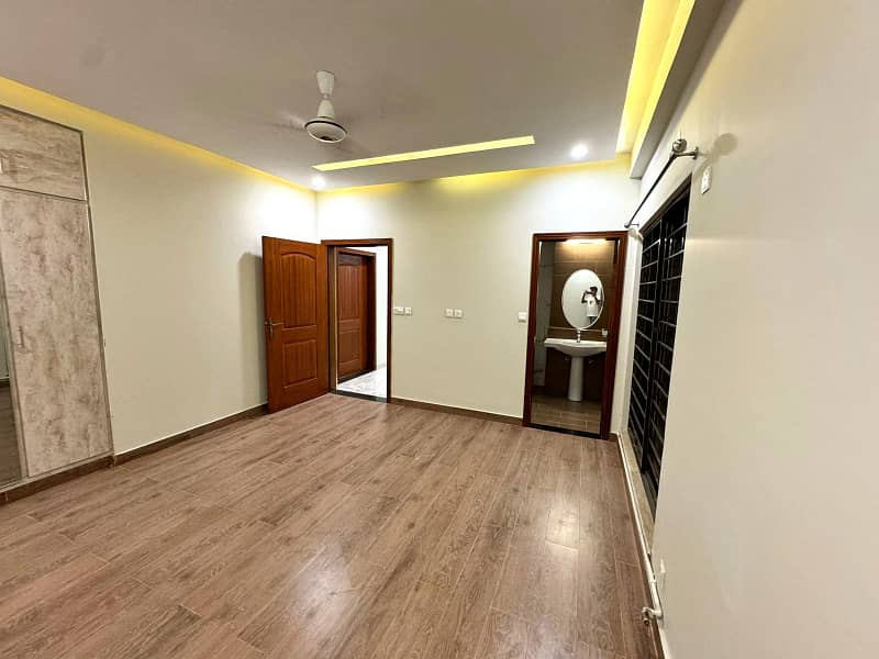 Brand New 12 Marla Flat On Ground Floor Is Available For Rent In Askari 11 Sector D At Super Hot Location 2