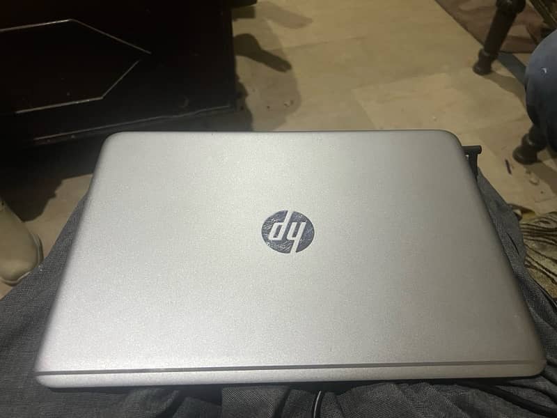 Hp Elite book 1040 G3 0