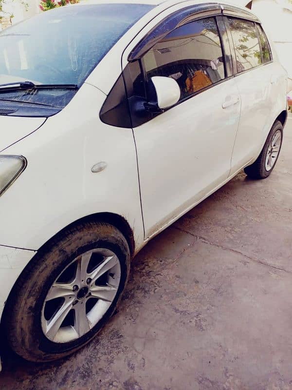 Toyota Vitz 2006 1