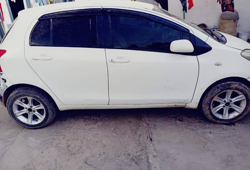 Toyota Vitz 2006 3