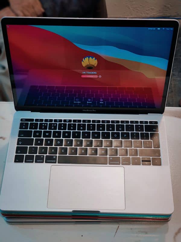 Macbook Pro 2017 Ram 16Gb SSD 256Gb Retina Display 13.3" 4