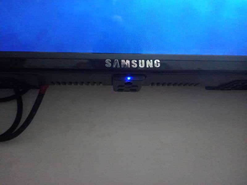 Samsung led 32 inch box and remote Nahin Hai call me 03145842954 2