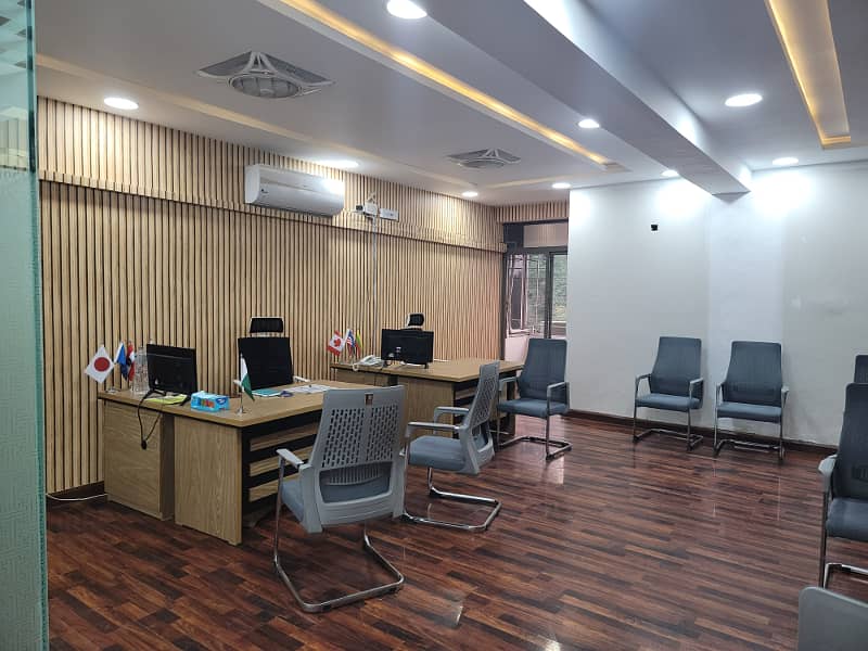 G/11 markaz new Plaza vip location 1st floor 858sq office available for rent real piks 9