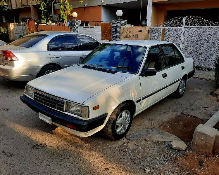 Nissan Sunny 1985 3