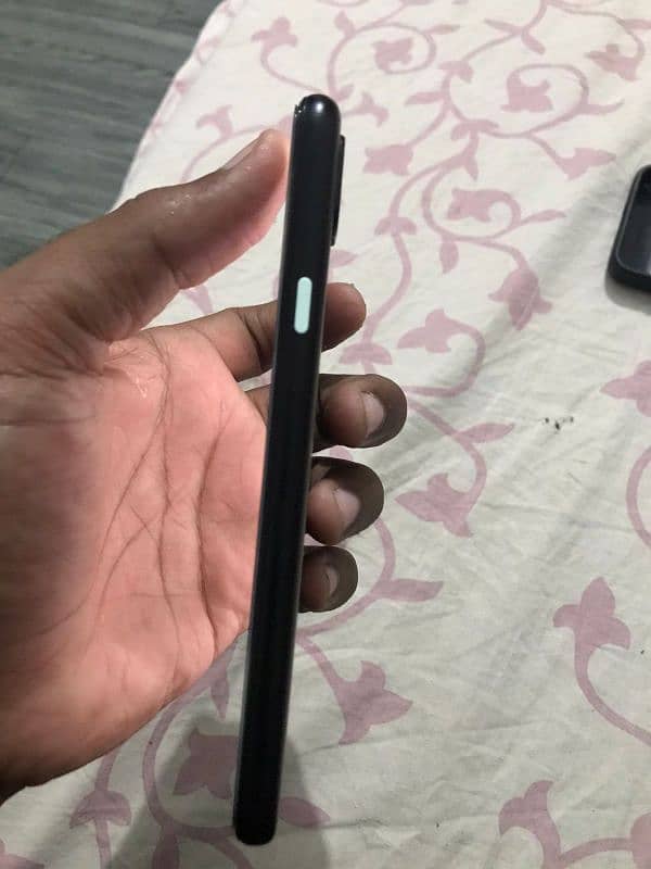 Google pixel 4a4g 3