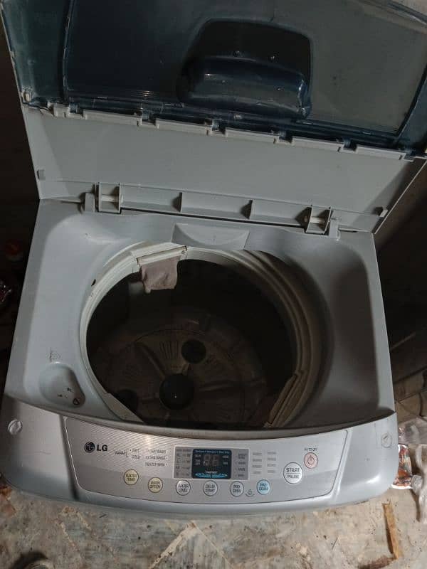 03067680957 LG  Fully automatic Machine , Working Condition Guaranteed 2