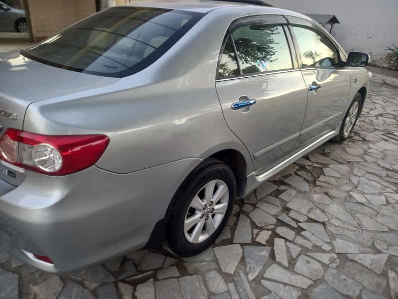 Toyota Corolla Altis 2011 13