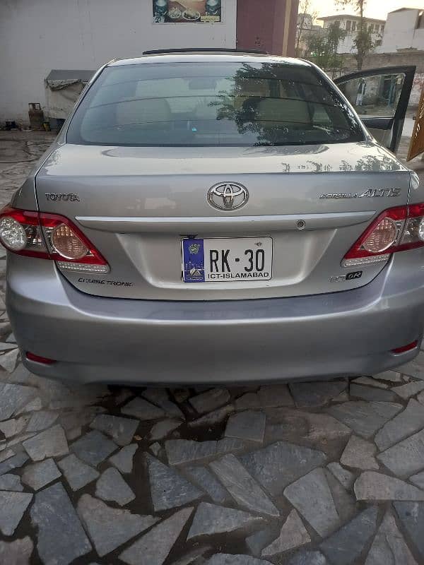 Toyota Corolla Altis 2011 14