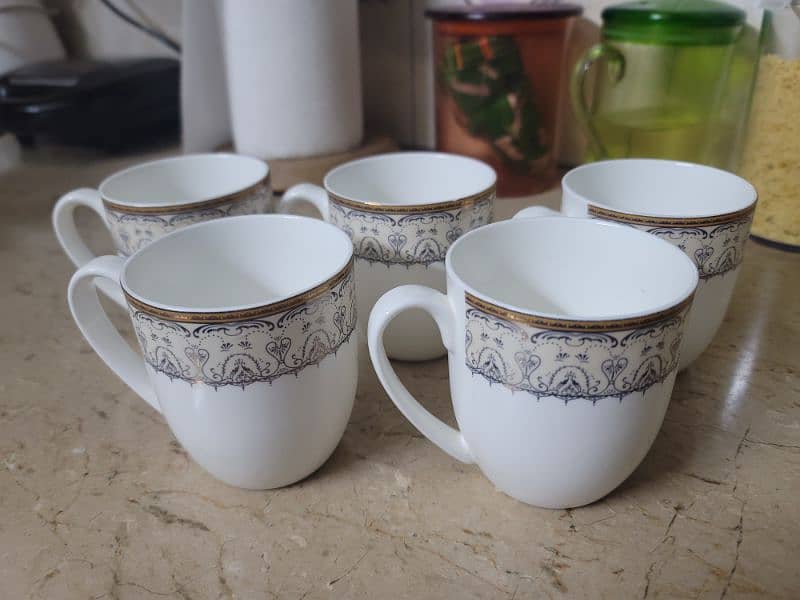 Set of 5 Cups 1