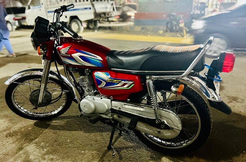 Red CG Honda 125 2022 Model Up For Sale 6