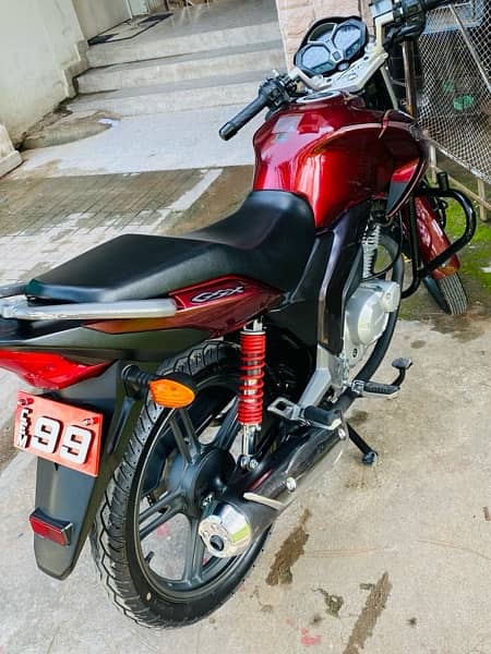 Selling my Suzuki GSX-125 with all Genuine Accessories 10