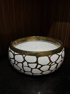 texture gold ceramic washbasin