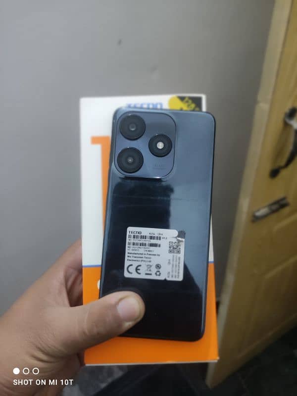 Tecno Spark 10 c with full box 4+4 /128 10/9 condition no any fault 4