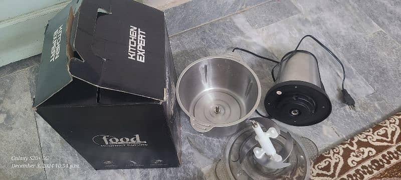 Kitchen Expert 2L meat chopper used like new 4