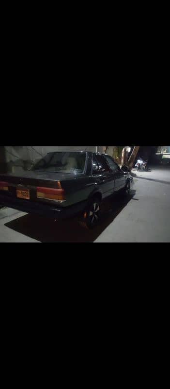 Nissan Sunny 1986 4