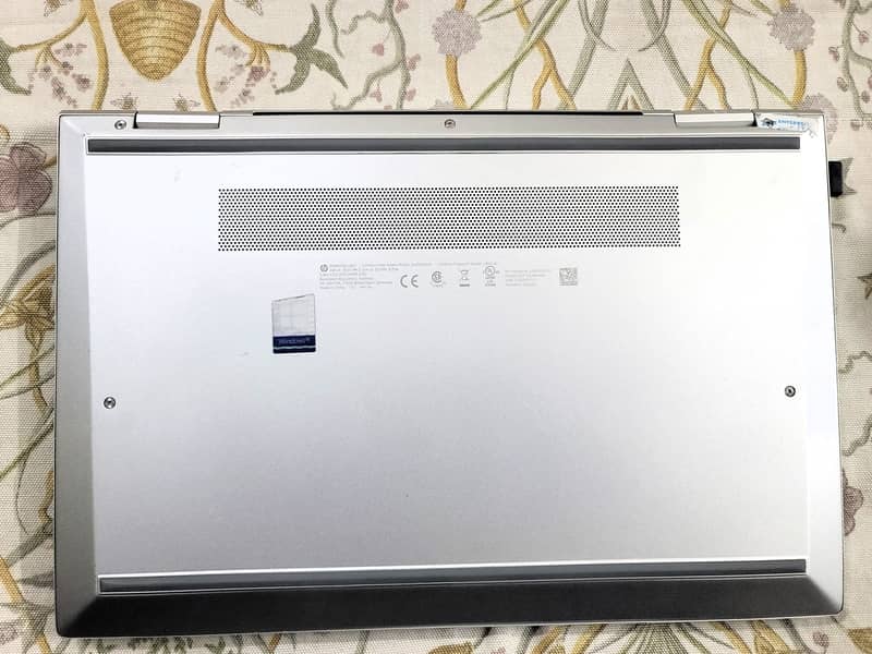 HP Elitebook 830 G7 Touch screen (0-3-3-4-3-0-8-6-2-8-1) 4