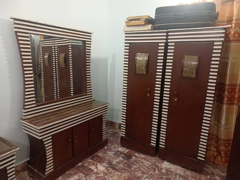 bedroom furniture sell like new 3