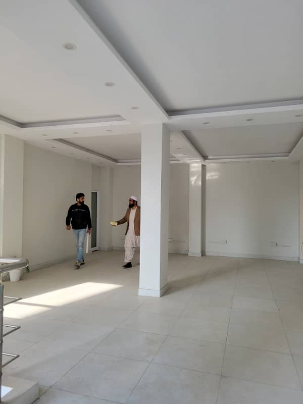 4 marla plaza for rent seventh floor with basment near GiGA mall 6