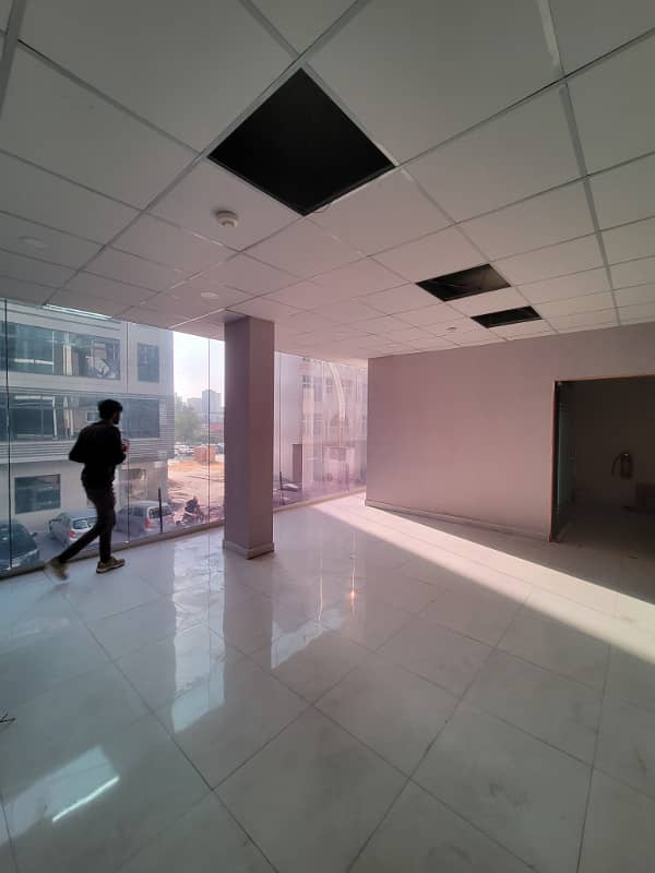 4 marla plaza for rent seventh floor with basment near GiGA mall 14