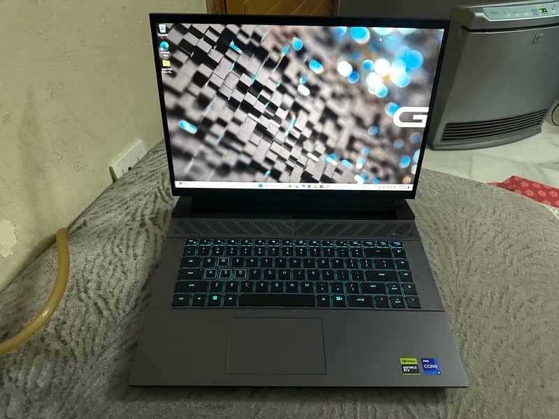 Dell G16 7630 gaming. 13 gen i-9 13900hx,16gb 1tb nvdia rtx4070 laptop 1