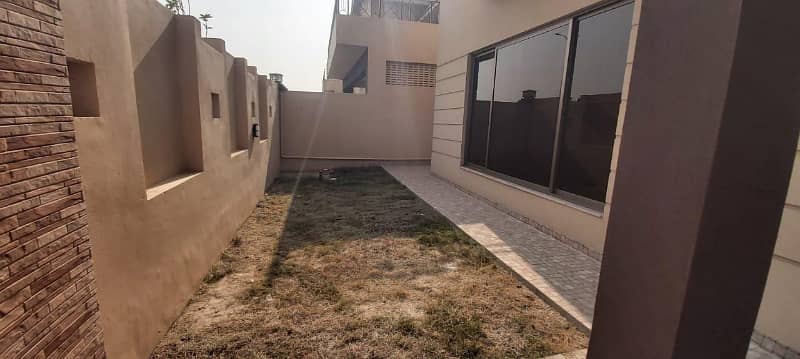 17 Marla 5 Bedroom Brig House Available for Sale in Askari 10 Sector-F Lahore Cantt 15