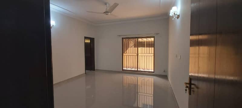 17 Marla 5 Bedroom Brig House Available for Sale in Askari 10 Sector-F Lahore Cantt 23